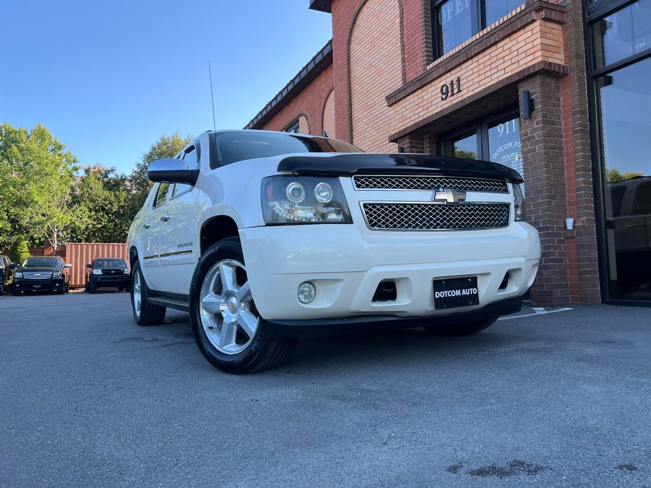 Chevrolet Avalanche LTZ 4WD 2011
