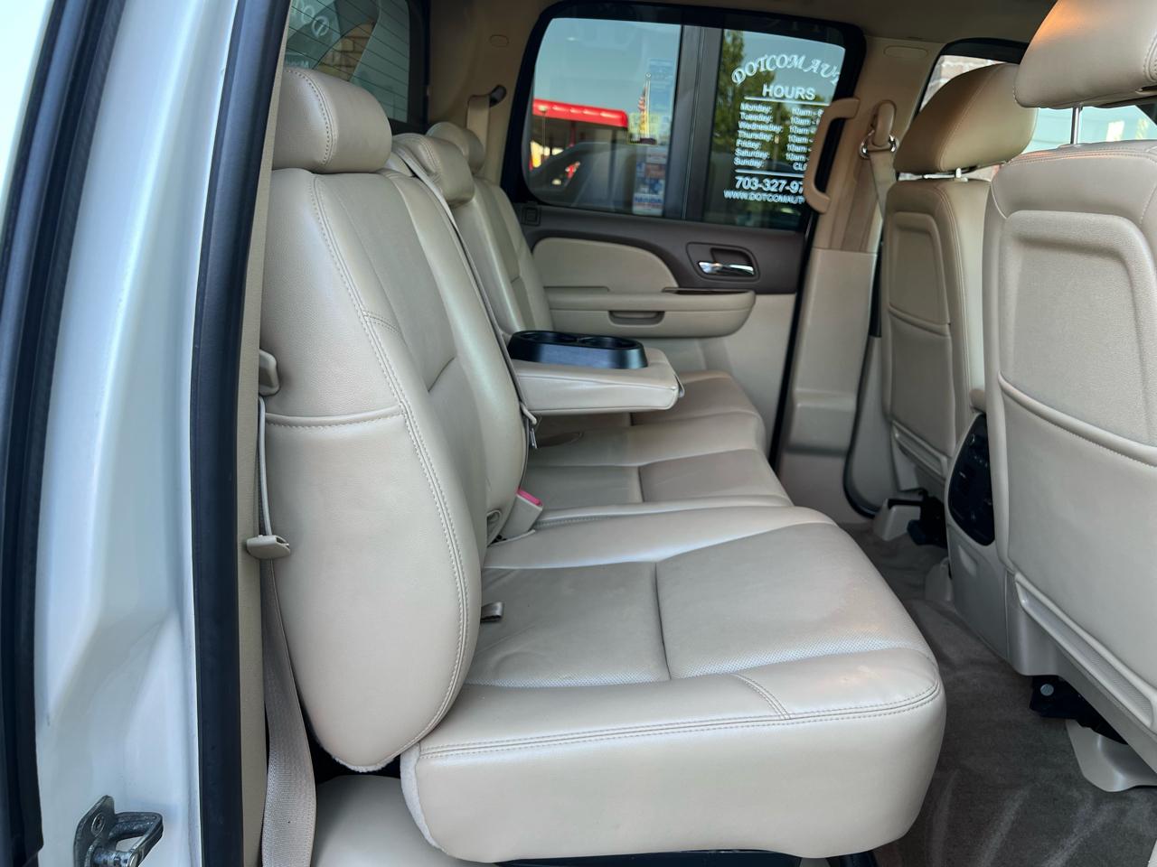 Chevrolet Avalanche LTZ 4WD 2011