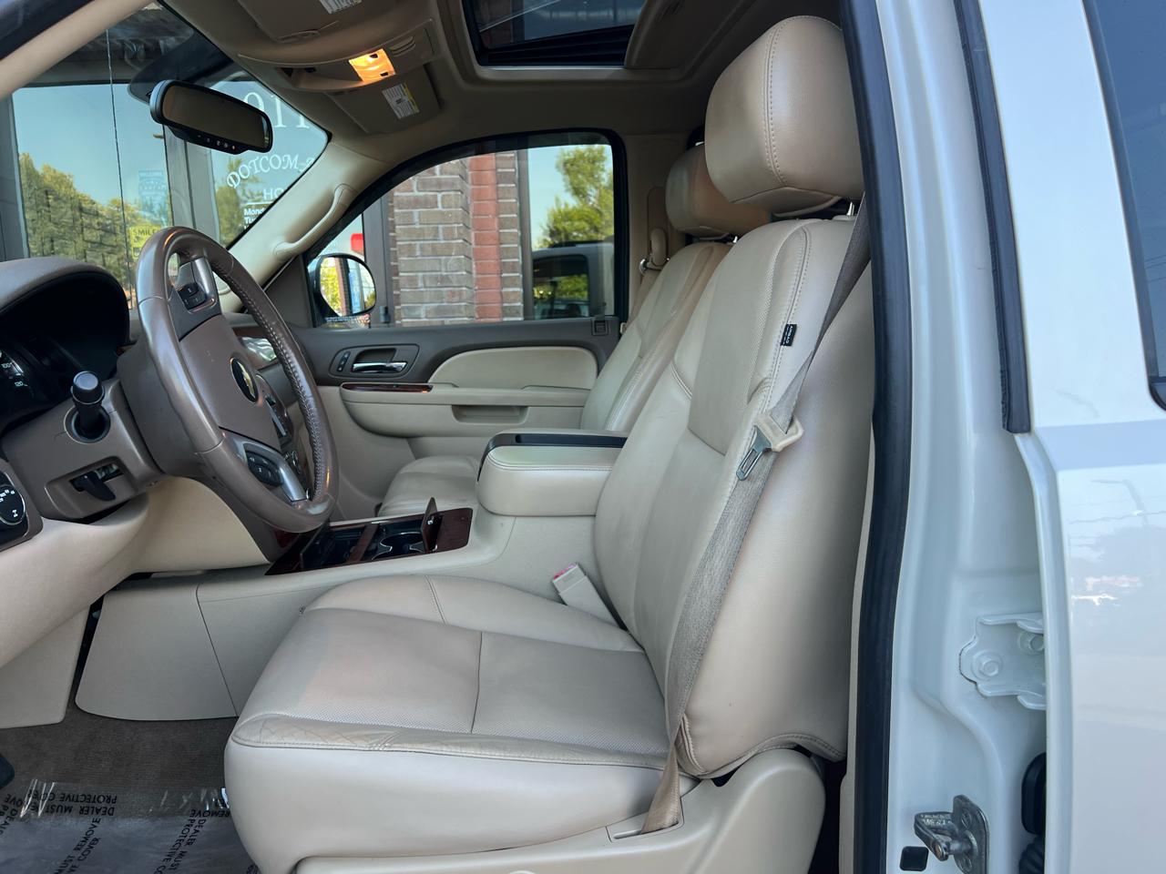 Chevrolet Avalanche LTZ 4WD 2011
