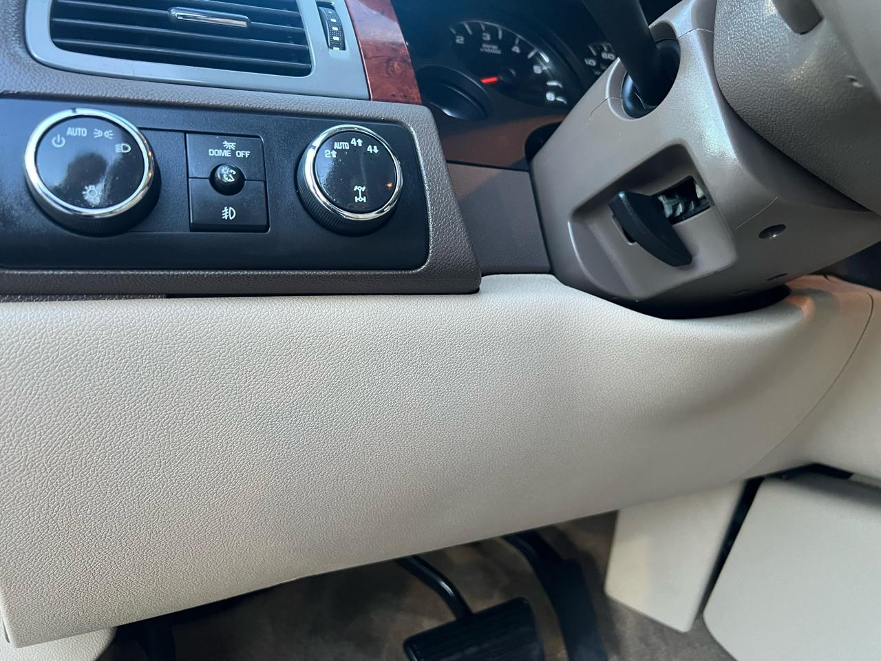 Chevrolet Avalanche LTZ 4WD 2011