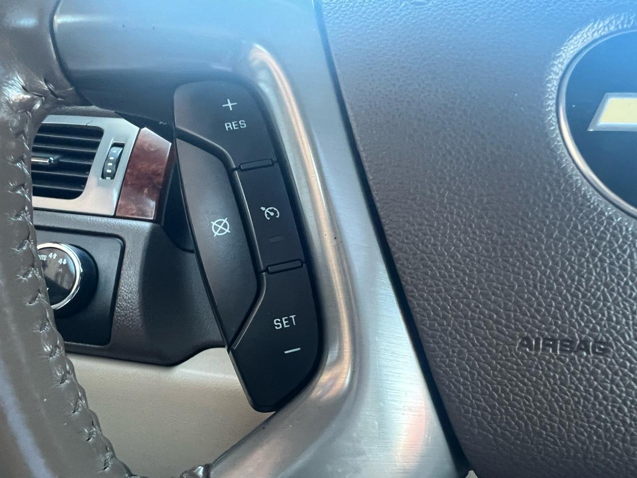 Chevrolet Avalanche LTZ 4WD 2011