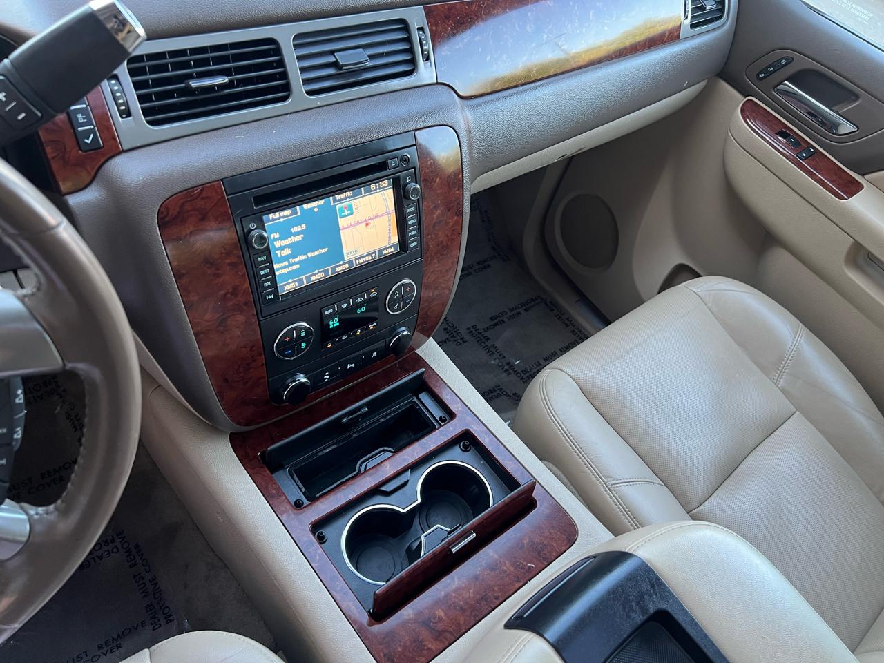 Chevrolet Avalanche LTZ 4WD 2011