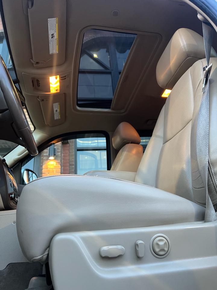 Chevrolet Avalanche LTZ 4WD 2011