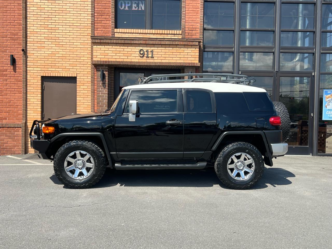 Toyota FJ Cruiser 4WD AT 2014
