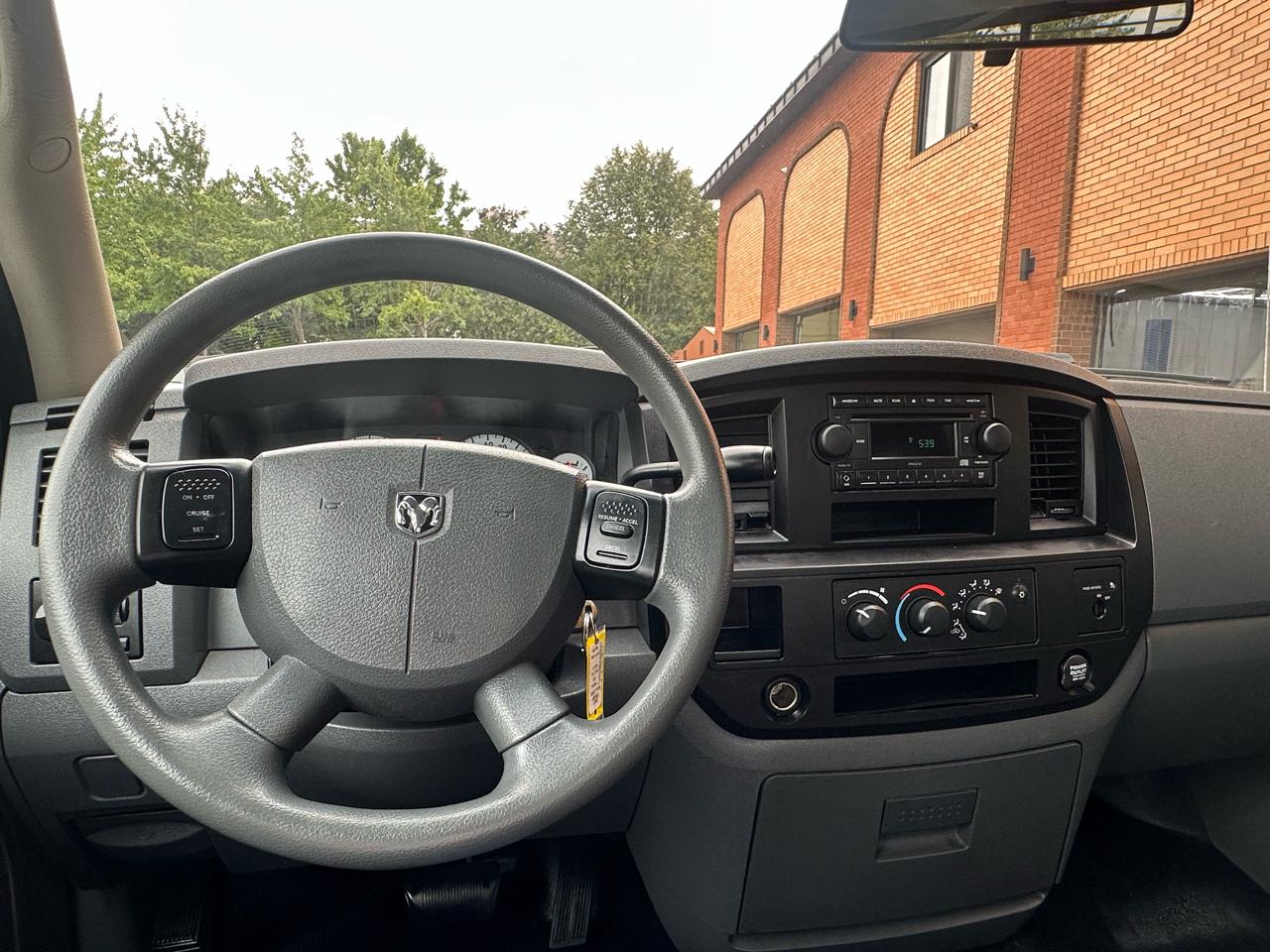 Dodge Ram 2500 SLT Long Bed 2WD 2007