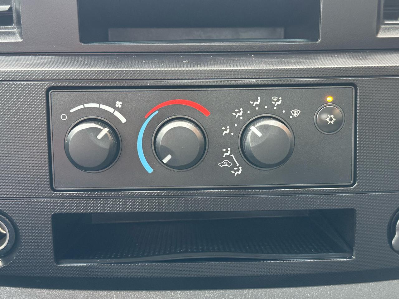 Dodge Ram 2500 SLT Long Bed 2WD 2007