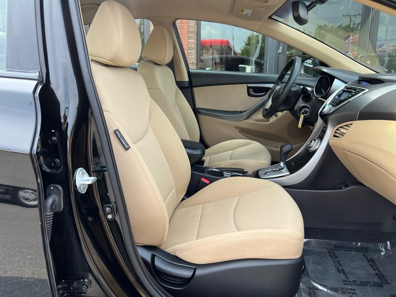 Hyundai Elantra 4dr Sdn GLS Auto 2012