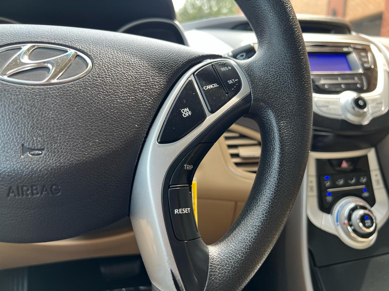 Hyundai Elantra 4dr Sdn GLS Auto 2012