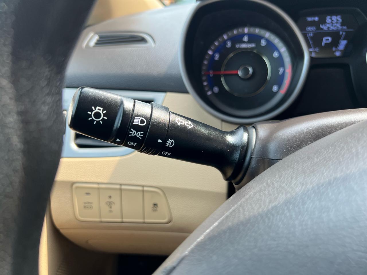 Hyundai Elantra 4dr Sdn GLS Auto 2012