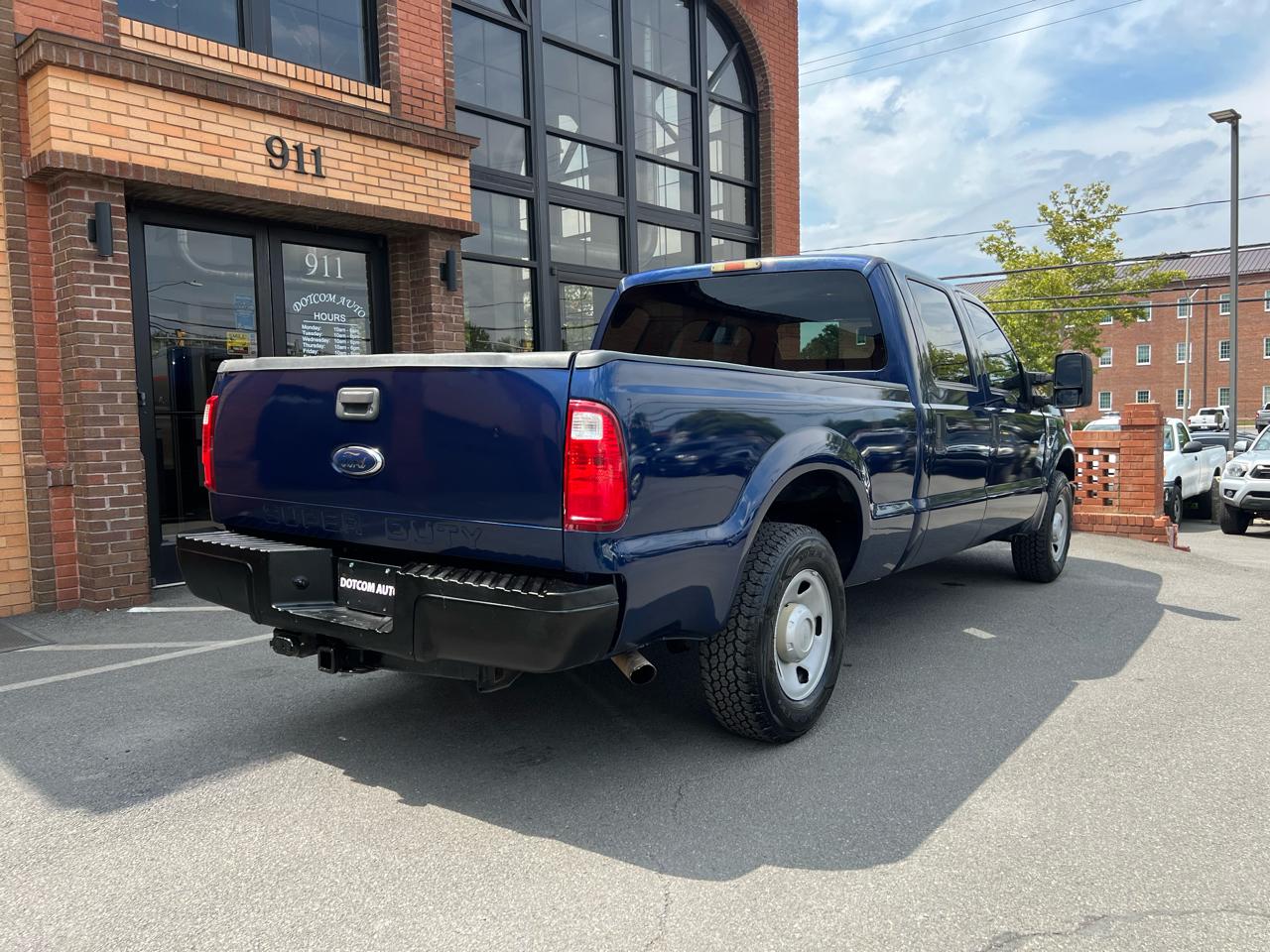 Ford F-250 SD Lariat Crew Cab 2WD 2010