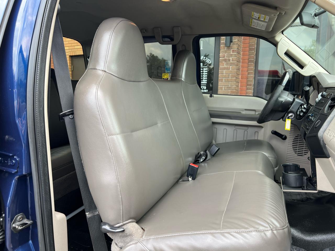 Ford F-250 SD Lariat Crew Cab 2WD 2010