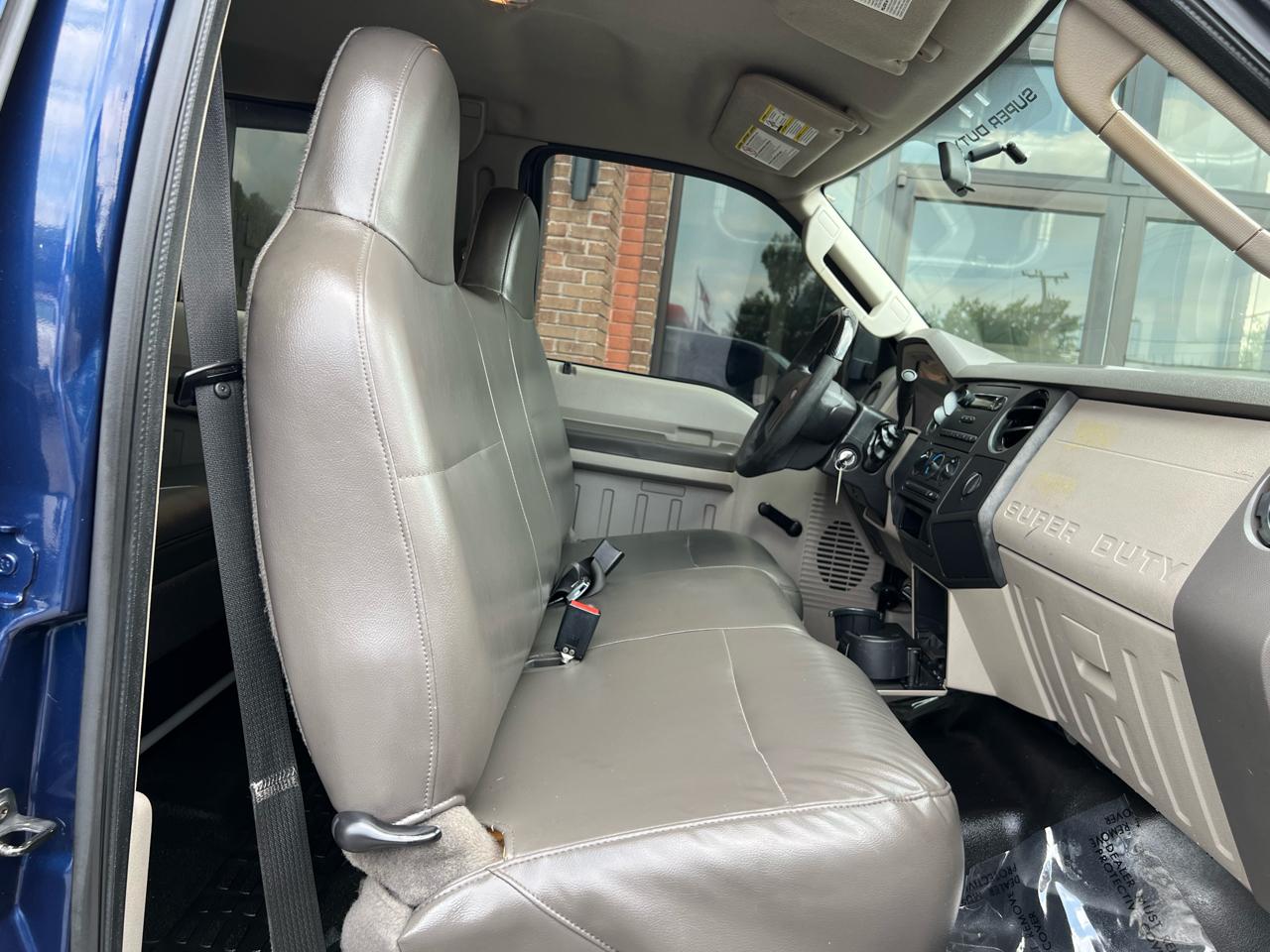 Ford F-250 SD Lariat Crew Cab 2WD 2010