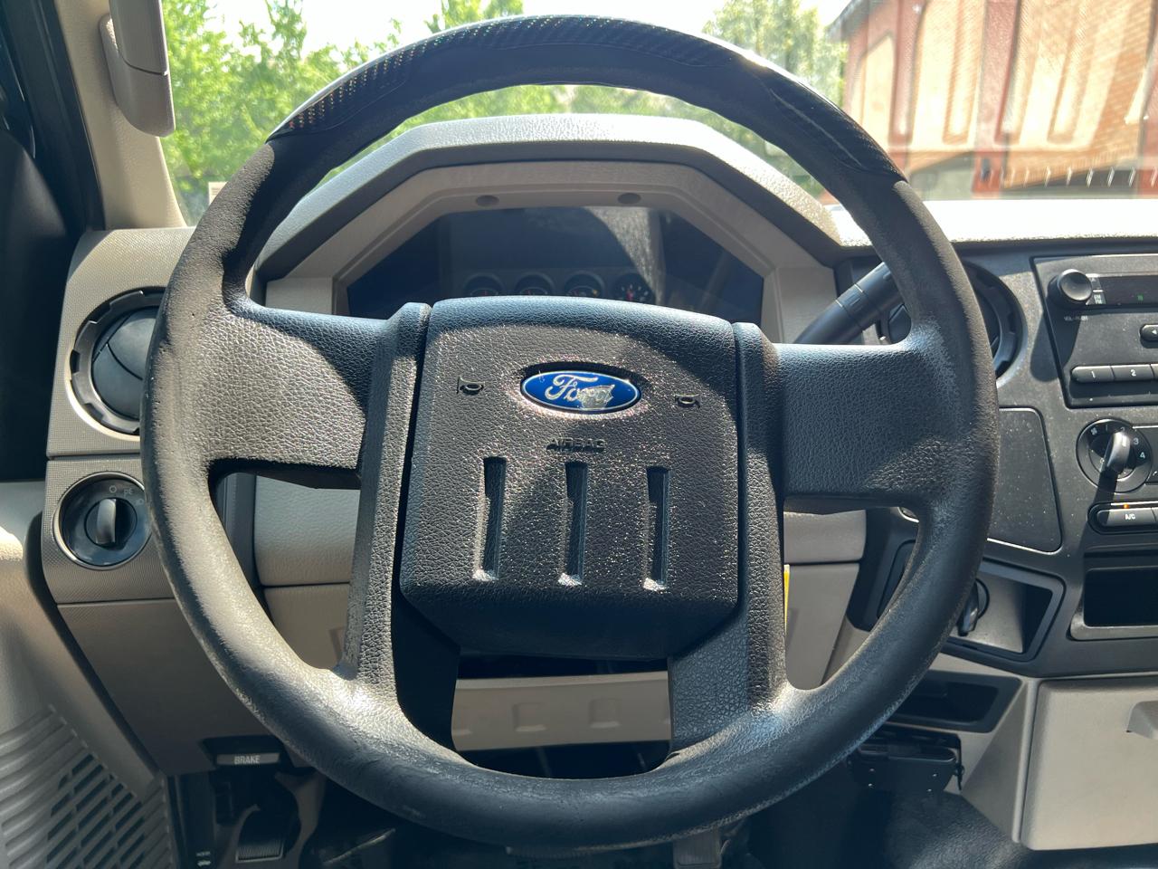 Ford F-250 SD Lariat Crew Cab 2WD 2010