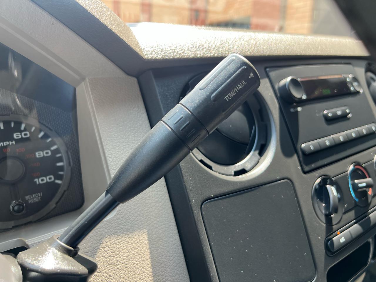 Ford F-250 SD Lariat Crew Cab 2WD 2010