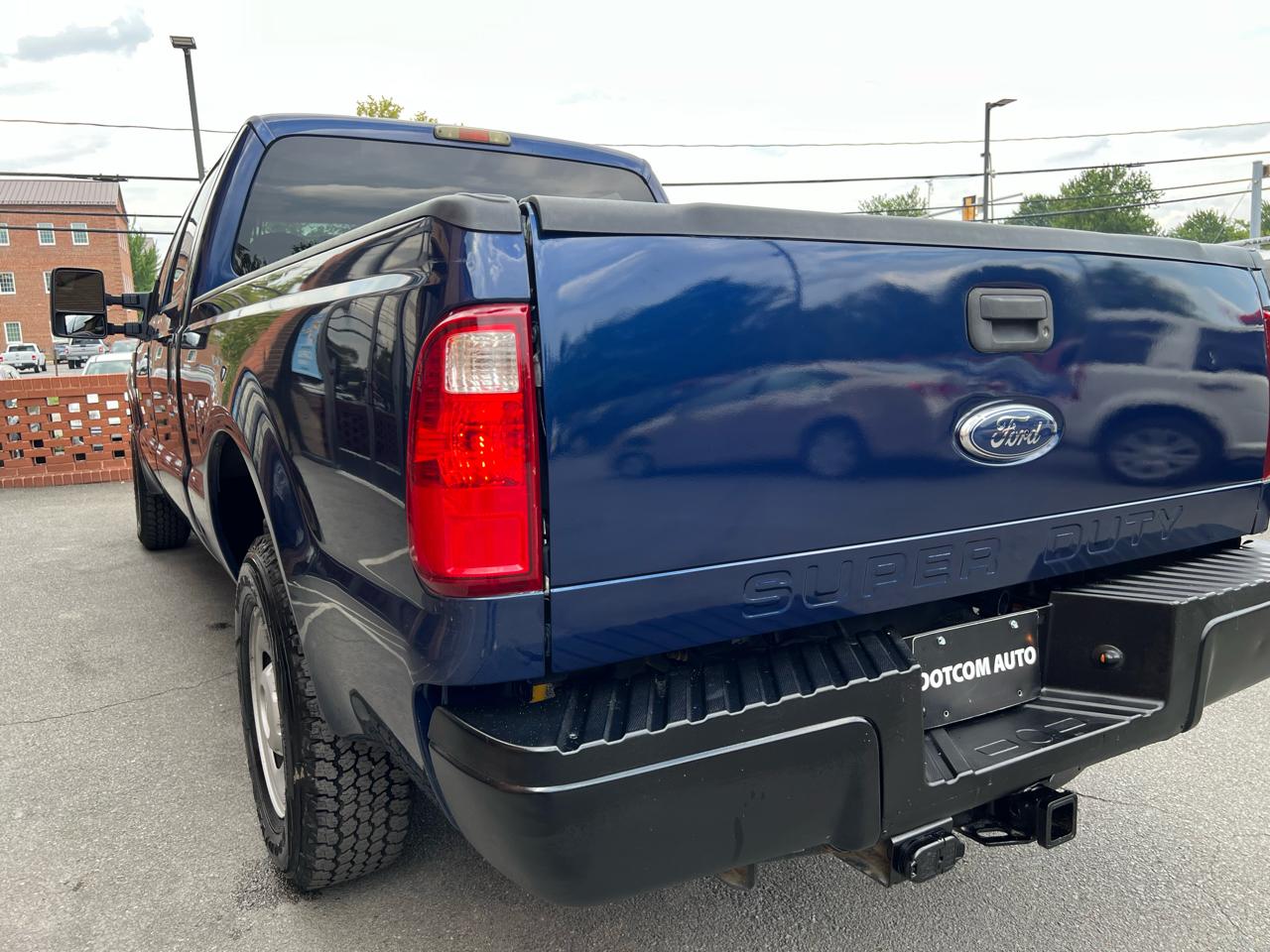 Ford F-250 SD Lariat Crew Cab 2WD 2010