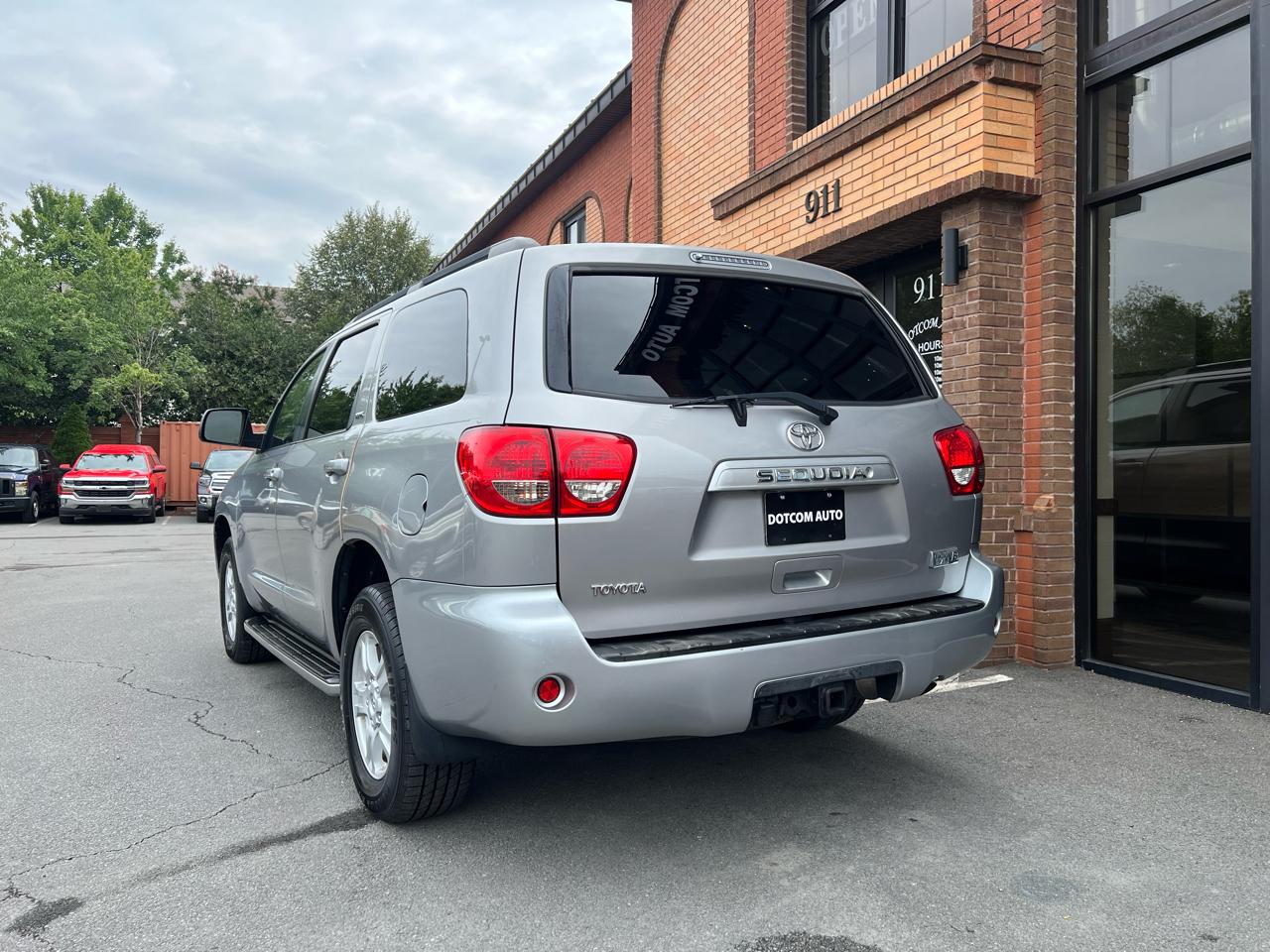 Toyota Sequoia SR5 5.7L 4WD 2008