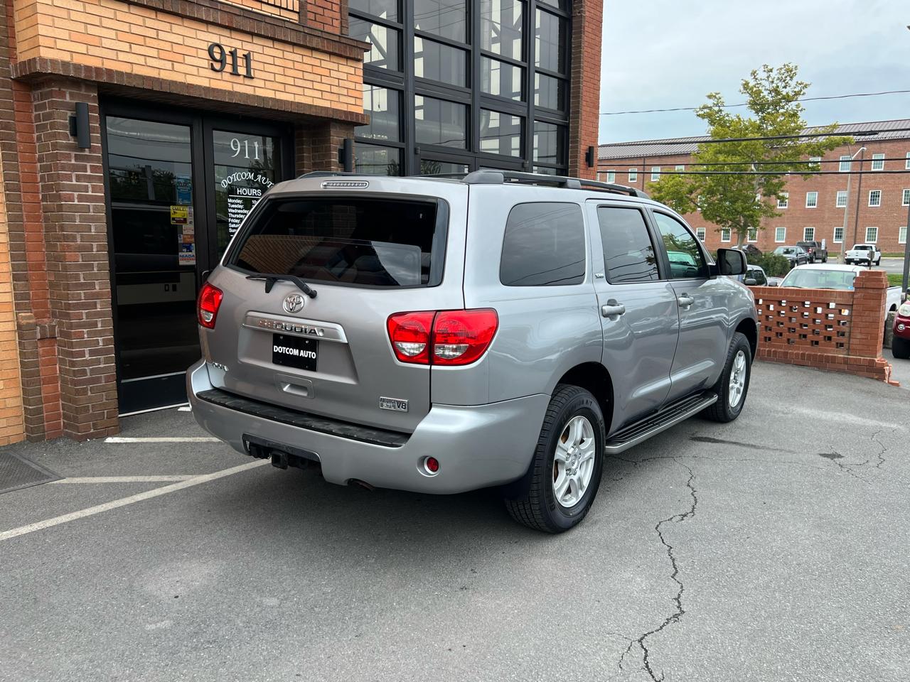 Toyota Sequoia SR5 5.7L 4WD 2008