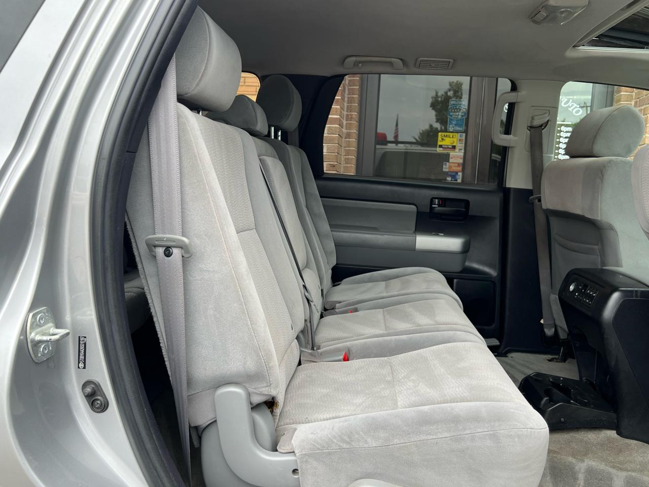 Toyota Sequoia SR5 5.7L 4WD 2008