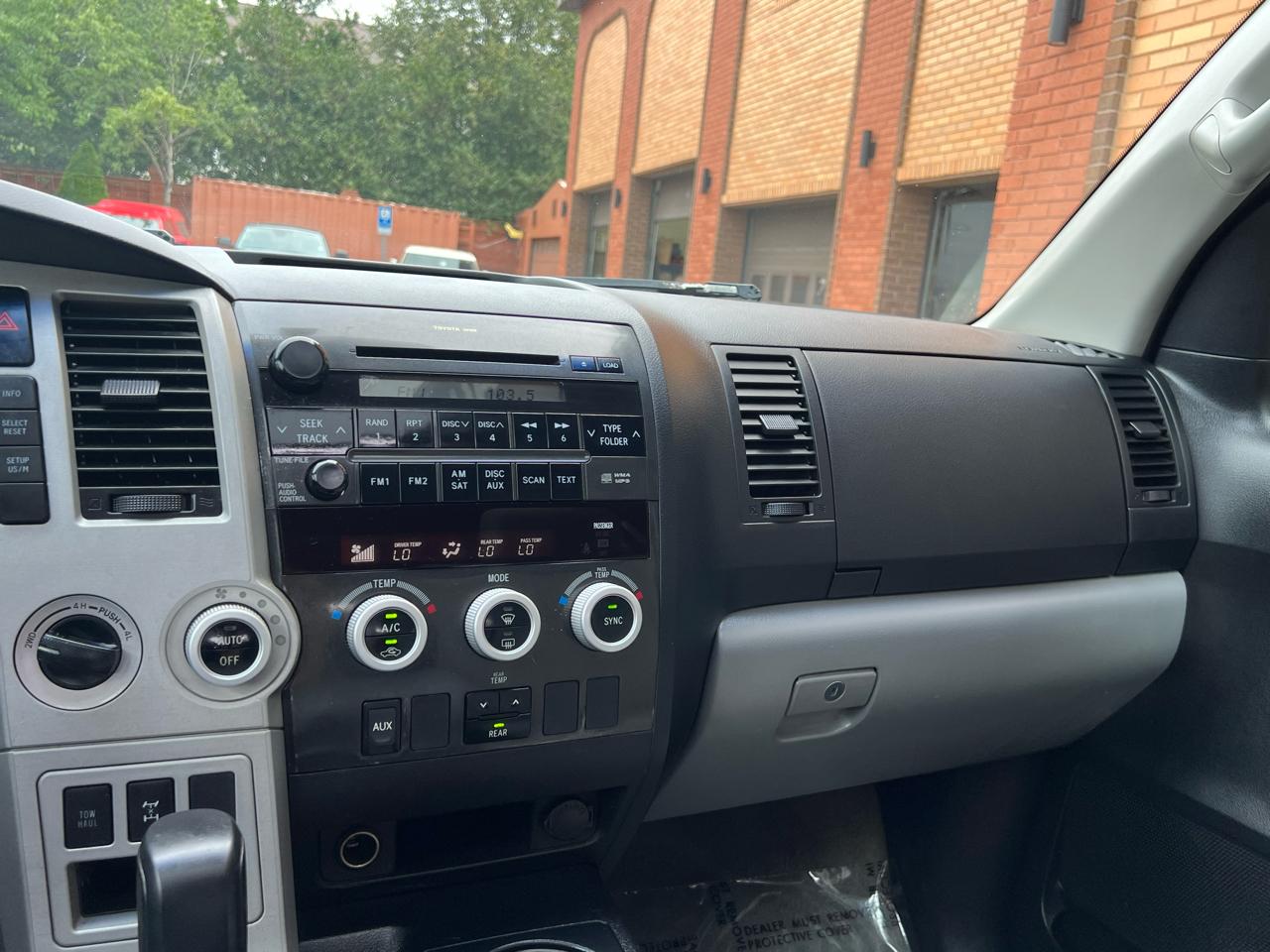 Toyota Sequoia SR5 5.7L 4WD 2008
