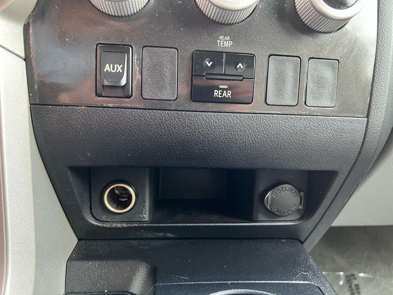 Toyota Sequoia SR5 5.7L 4WD 2008