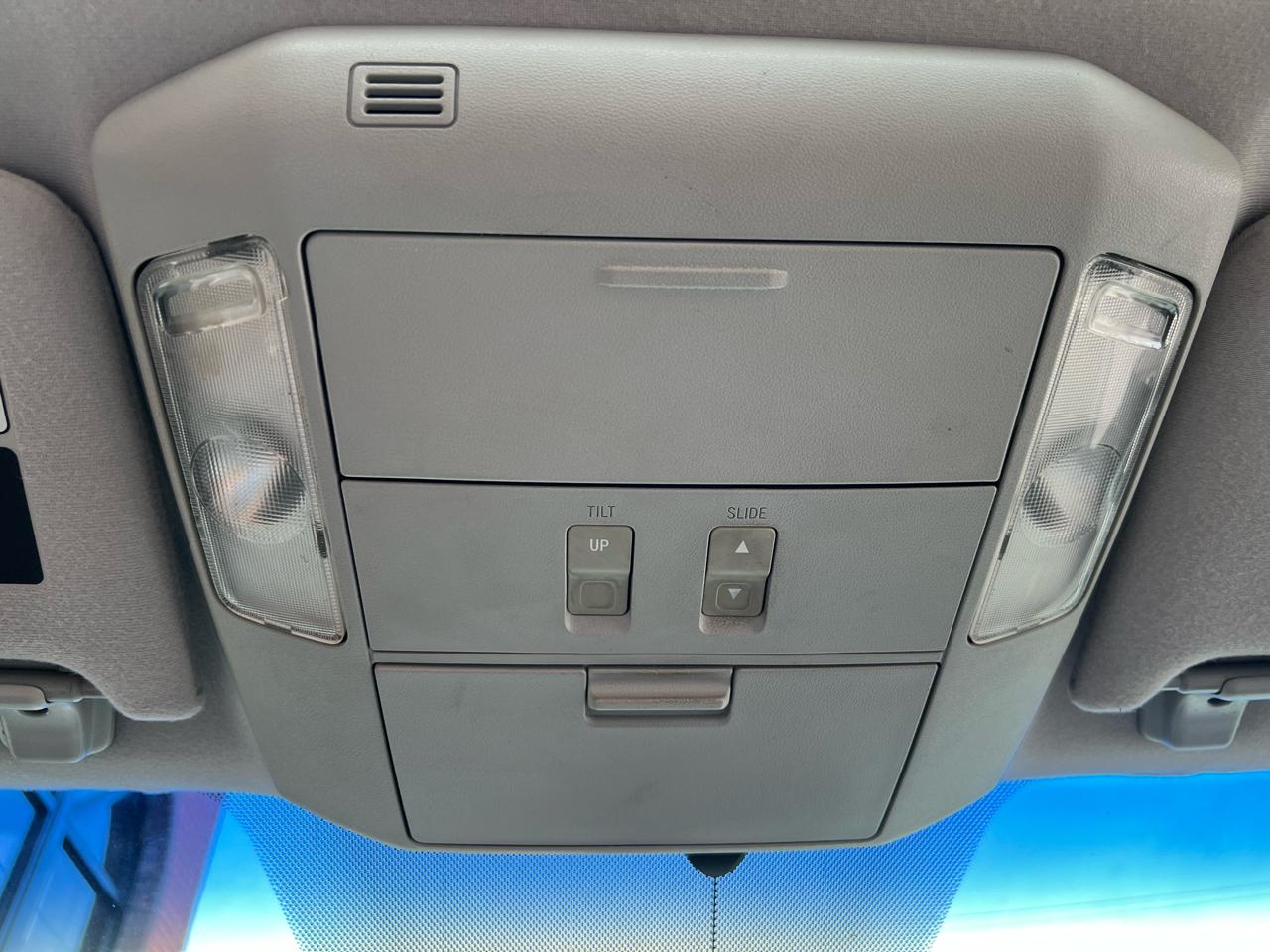 Toyota Sequoia SR5 5.7L 4WD 2008