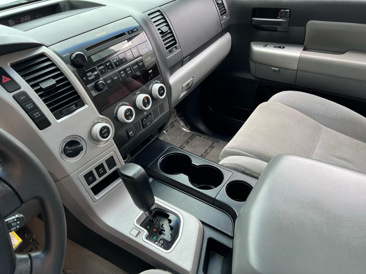 Toyota Sequoia SR5 5.7L 4WD 2008