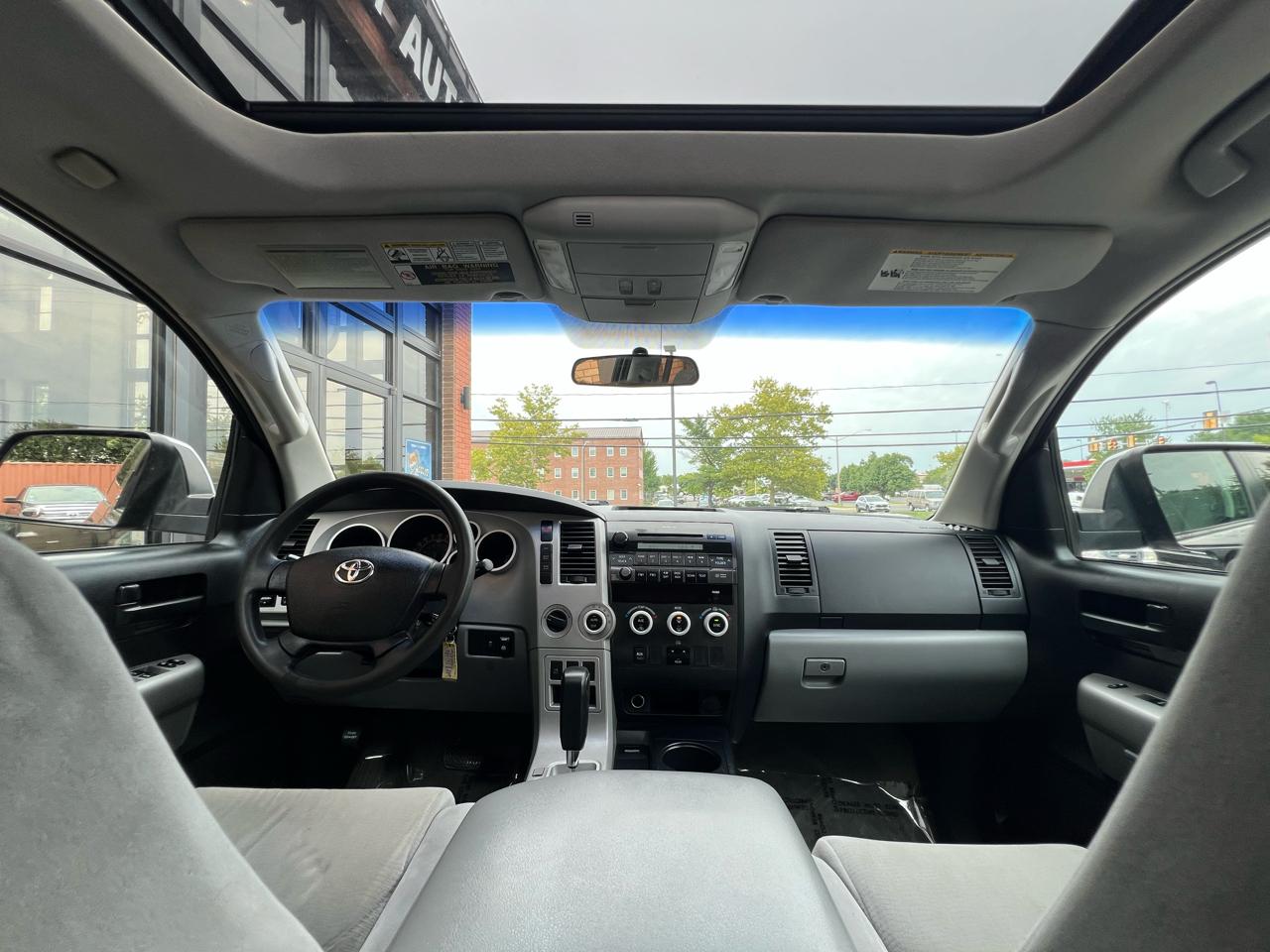 Toyota Sequoia SR5 5.7L 4WD 2008