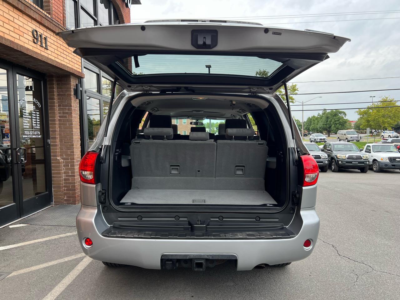 Toyota Sequoia SR5 5.7L 4WD 2008