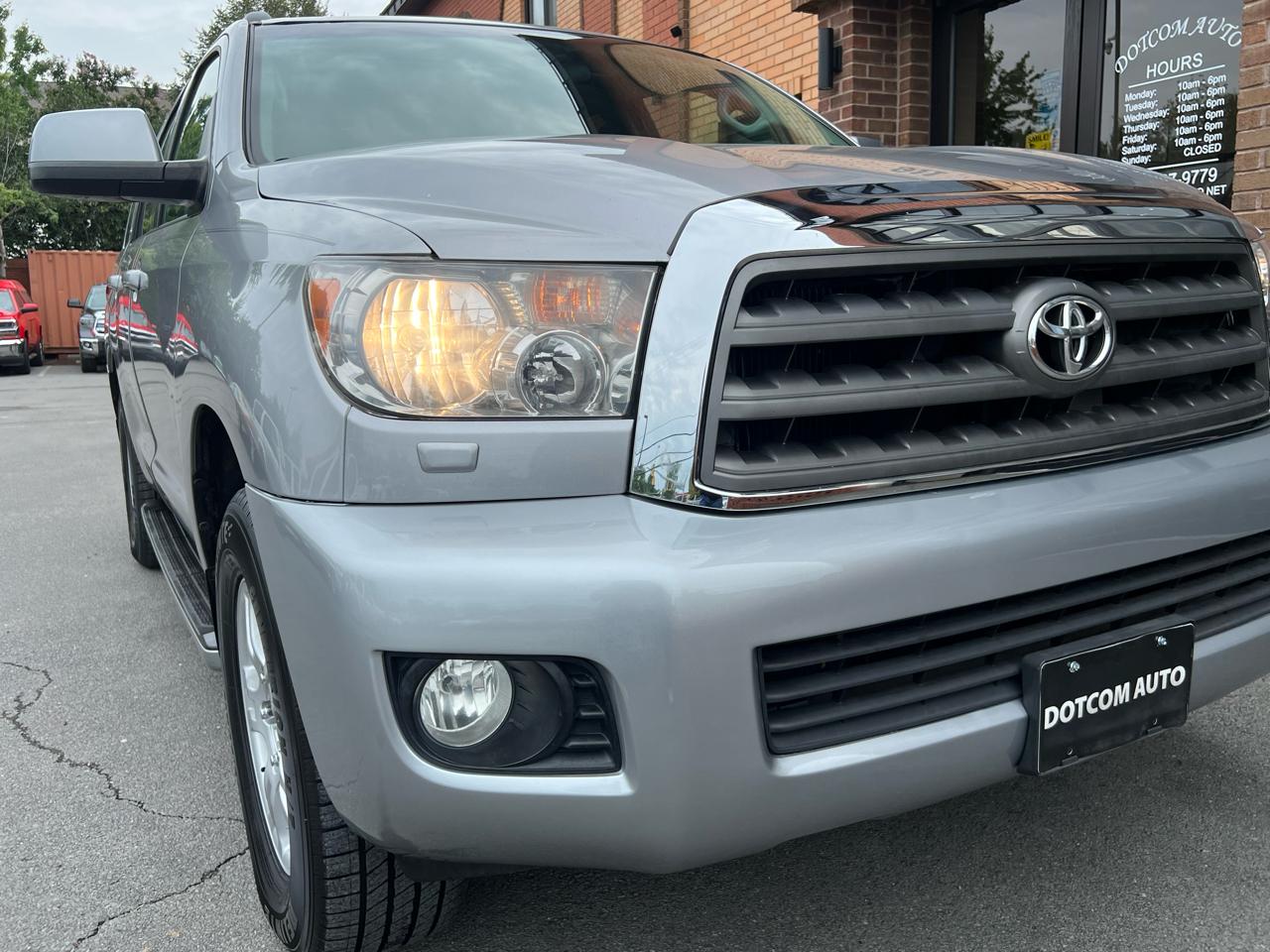 Toyota Sequoia SR5 5.7L 4WD 2008
