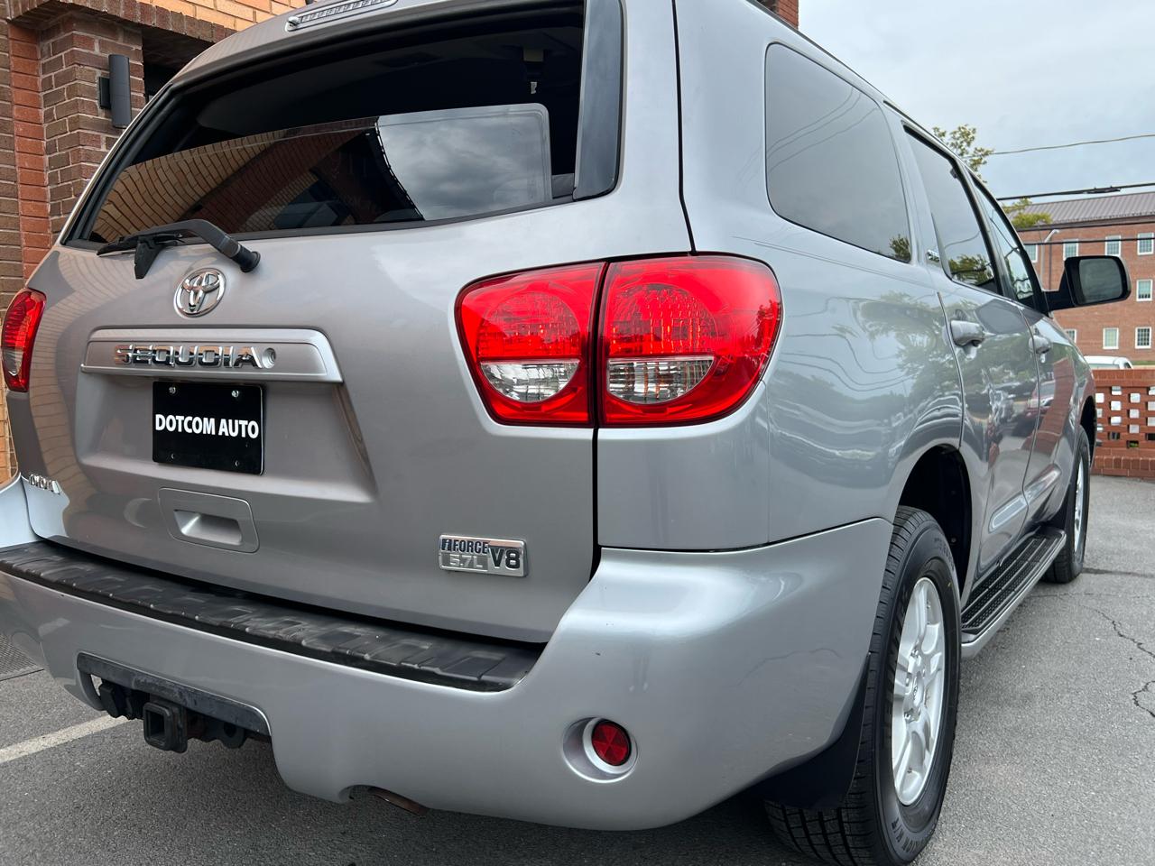 Toyota Sequoia SR5 5.7L 4WD 2008