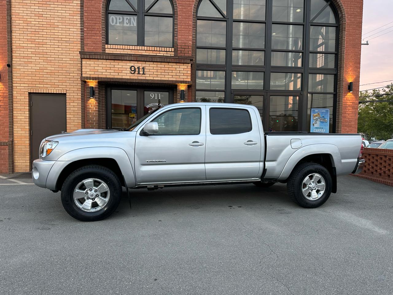 Toyota Tacoma Double Cab Long Bed V6 Auto 4WD 2010