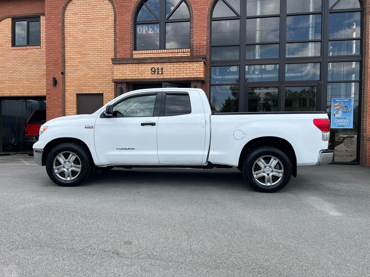 Toyota Tundra Tundra-Grade 5.7L Double Cab 4WD 2013