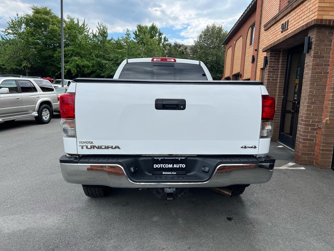 Toyota Tundra Tundra-Grade 5.7L Double Cab 4WD 2013