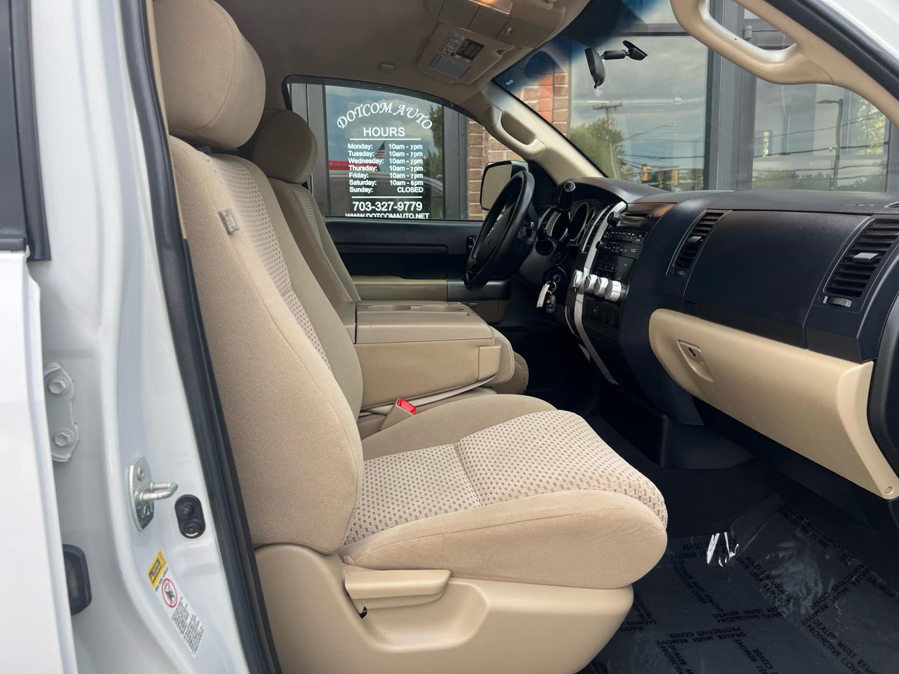 Toyota Tundra Tundra-Grade 5.7L Double Cab 4WD 2013