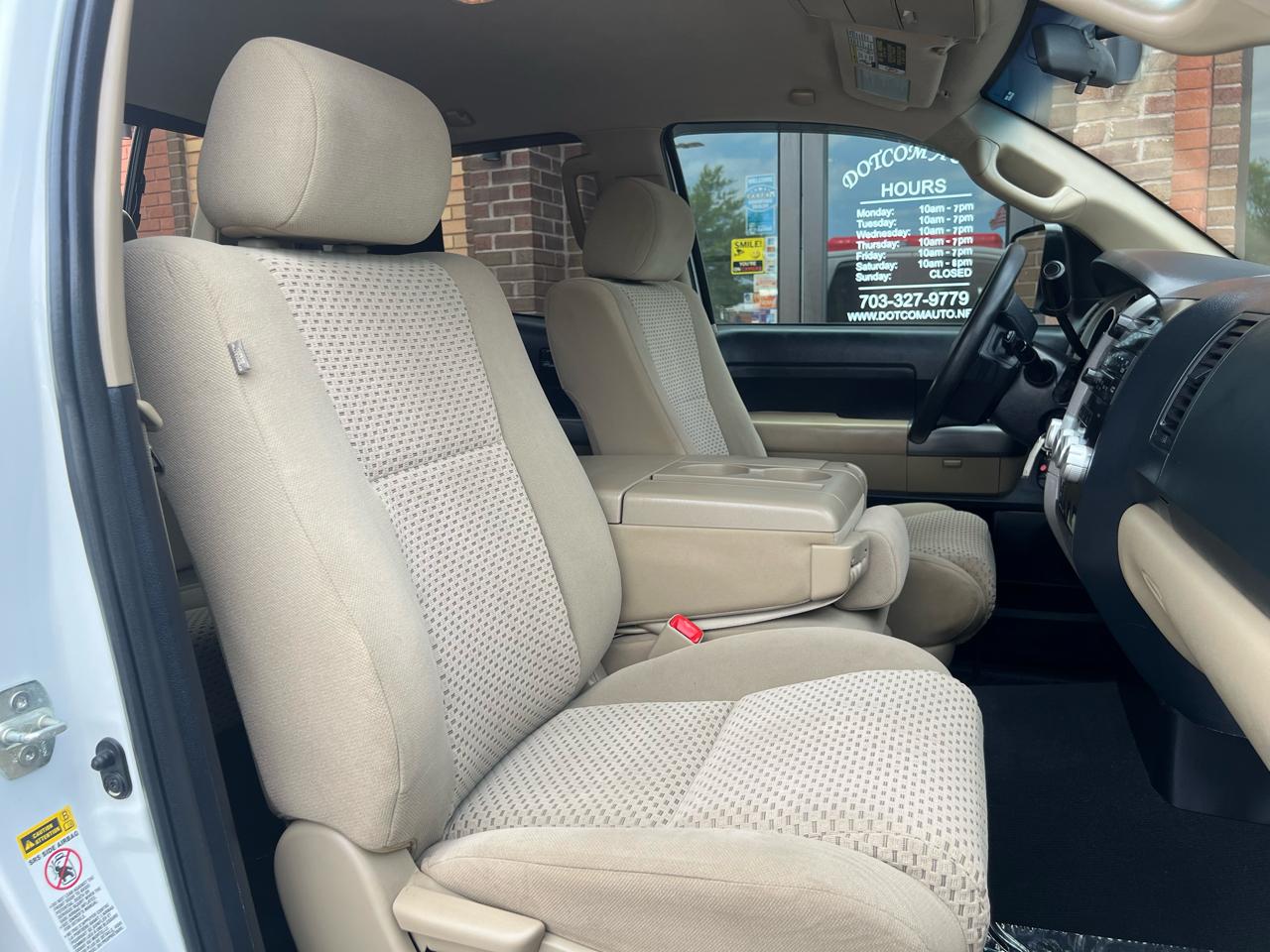 Toyota Tundra Tundra-Grade 5.7L Double Cab 4WD 2013