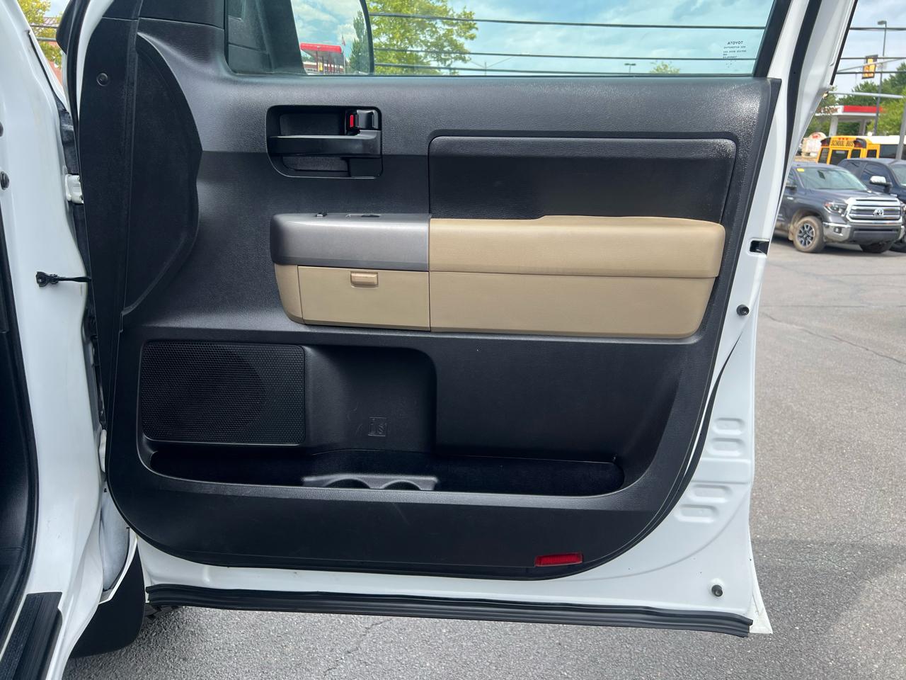 Toyota Tundra Tundra-Grade 5.7L Double Cab 4WD 2013