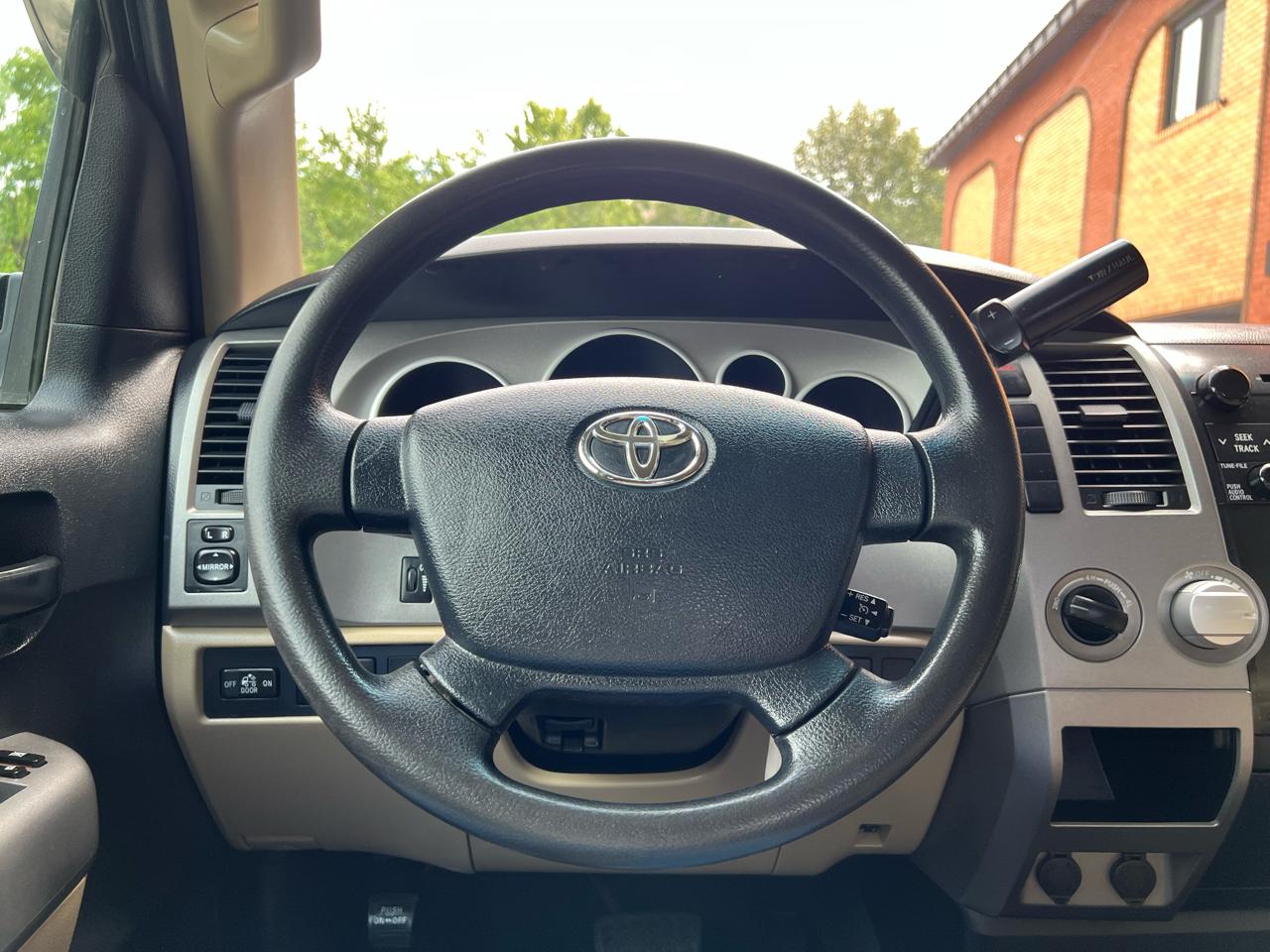 Toyota Tundra Tundra-Grade 5.7L Double Cab 4WD 2013
