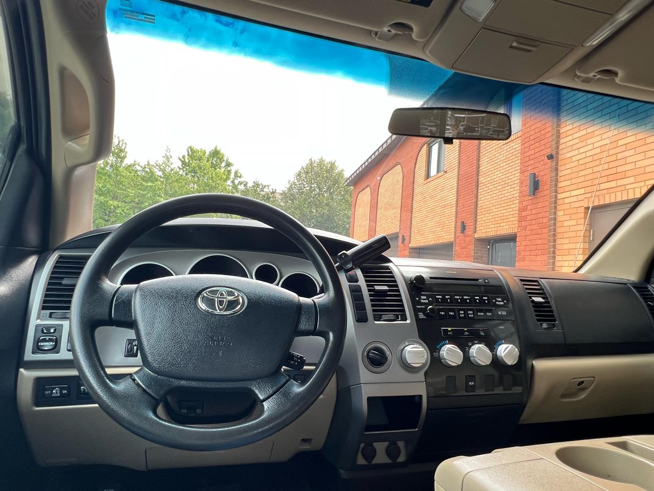 Toyota Tundra Tundra-Grade 5.7L Double Cab 4WD 2013
