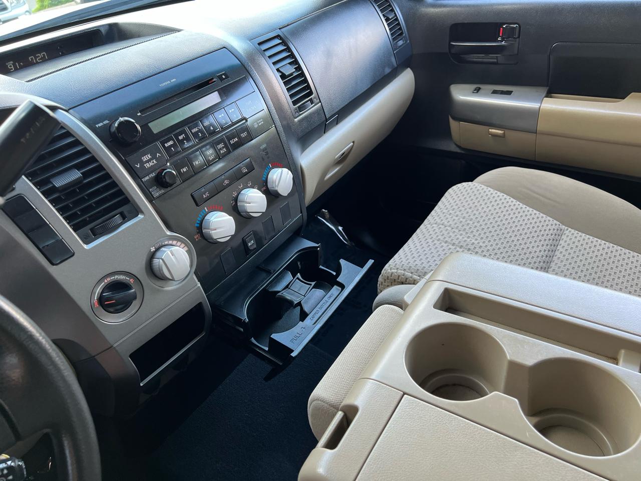 Toyota Tundra Tundra-Grade 5.7L Double Cab 4WD 2013