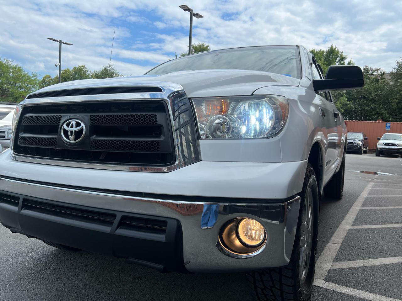 Toyota Tundra Tundra-Grade 5.7L Double Cab 4WD 2013