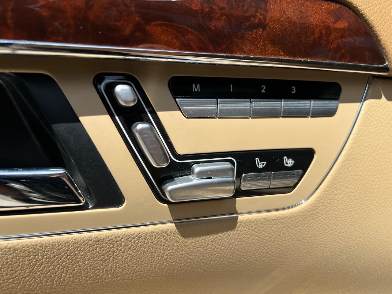 Mercedes-Benz S-Class S550 4-MATIC 2011