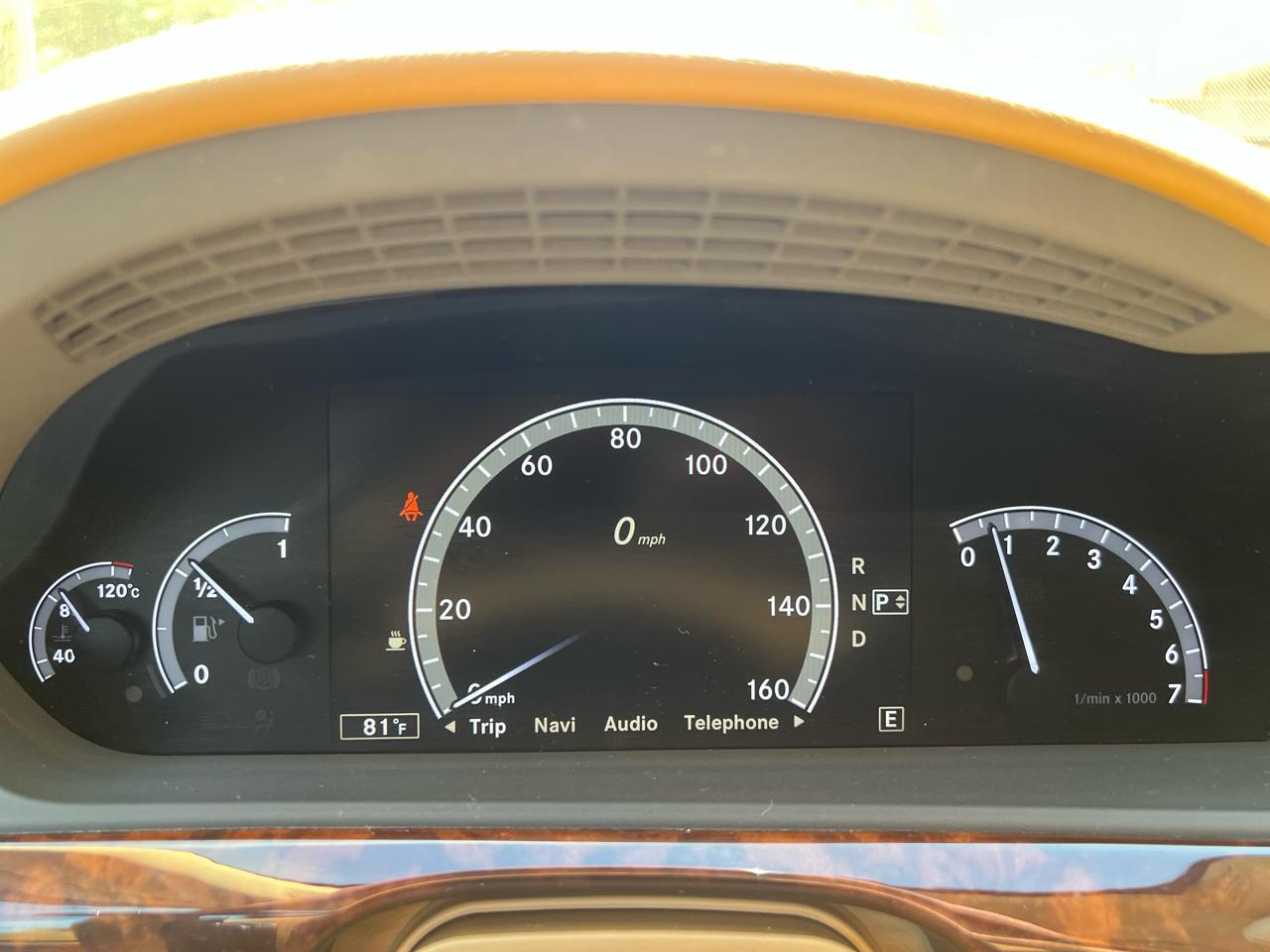 Mercedes-Benz S-Class S550 4-MATIC 2011