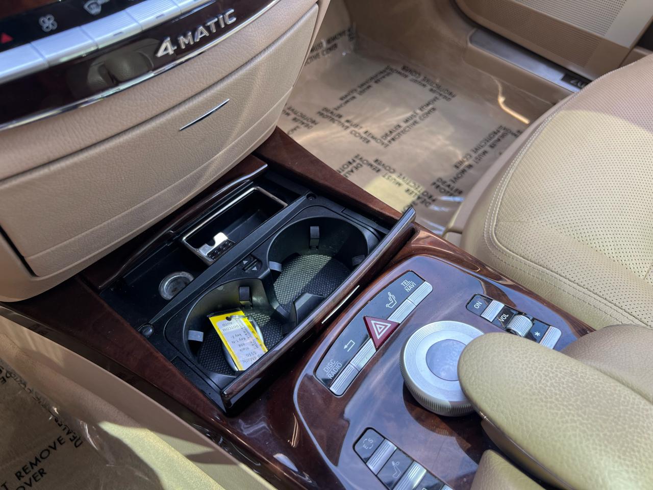 Mercedes-Benz S-Class S550 4-MATIC 2011