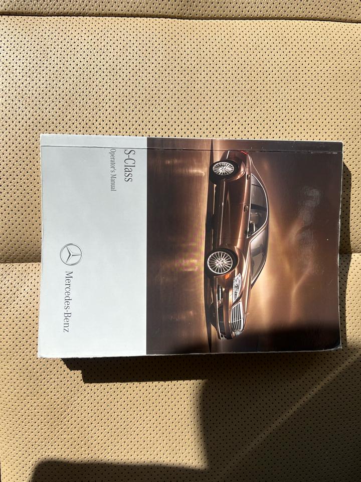 Mercedes-Benz S-Class S550 4-MATIC 2011