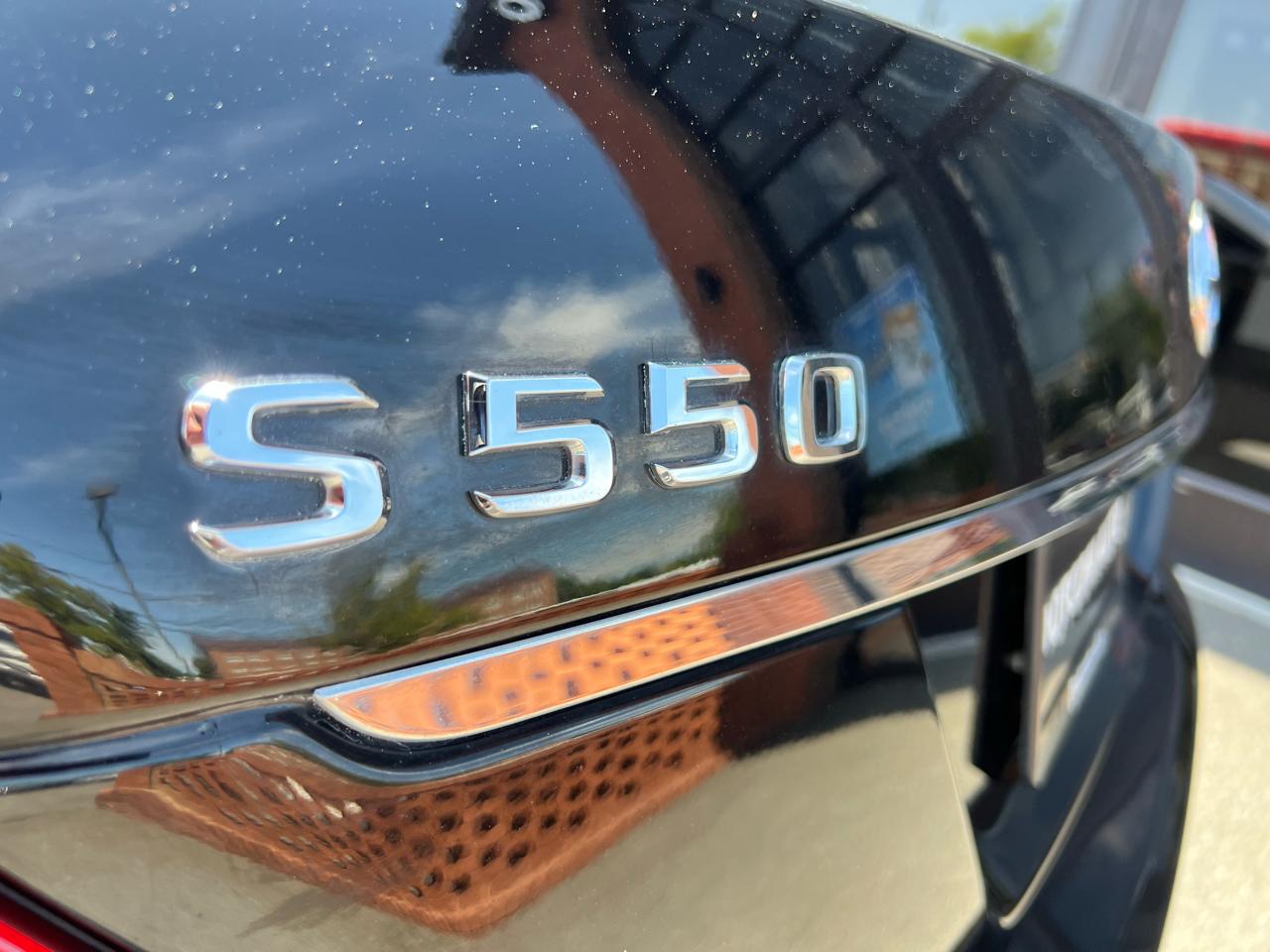 Mercedes-Benz S-Class S550 4-MATIC 2011