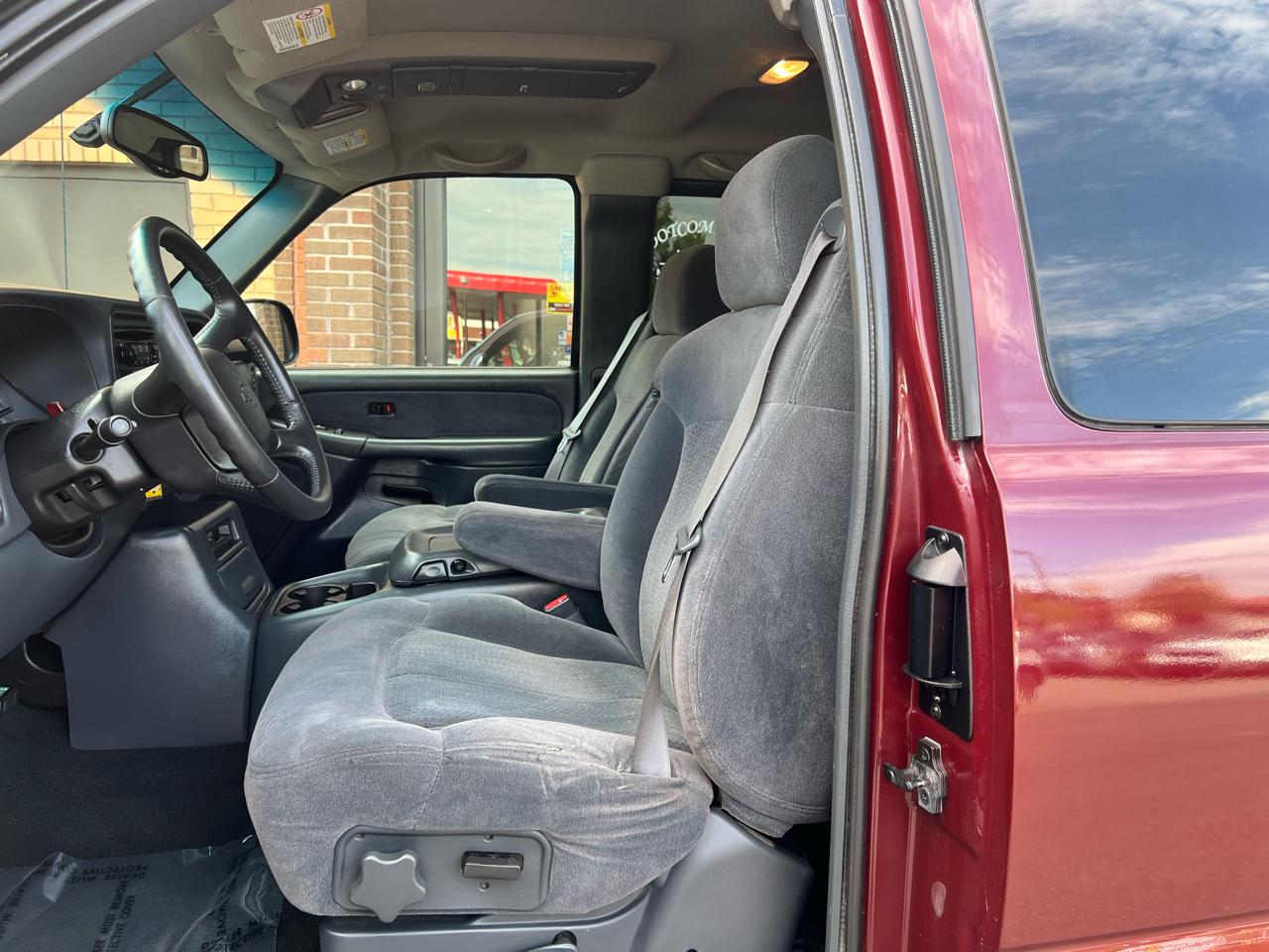Chevrolet Silverado 2500HD LT Ext. Cab Short Bed 2WD 2002