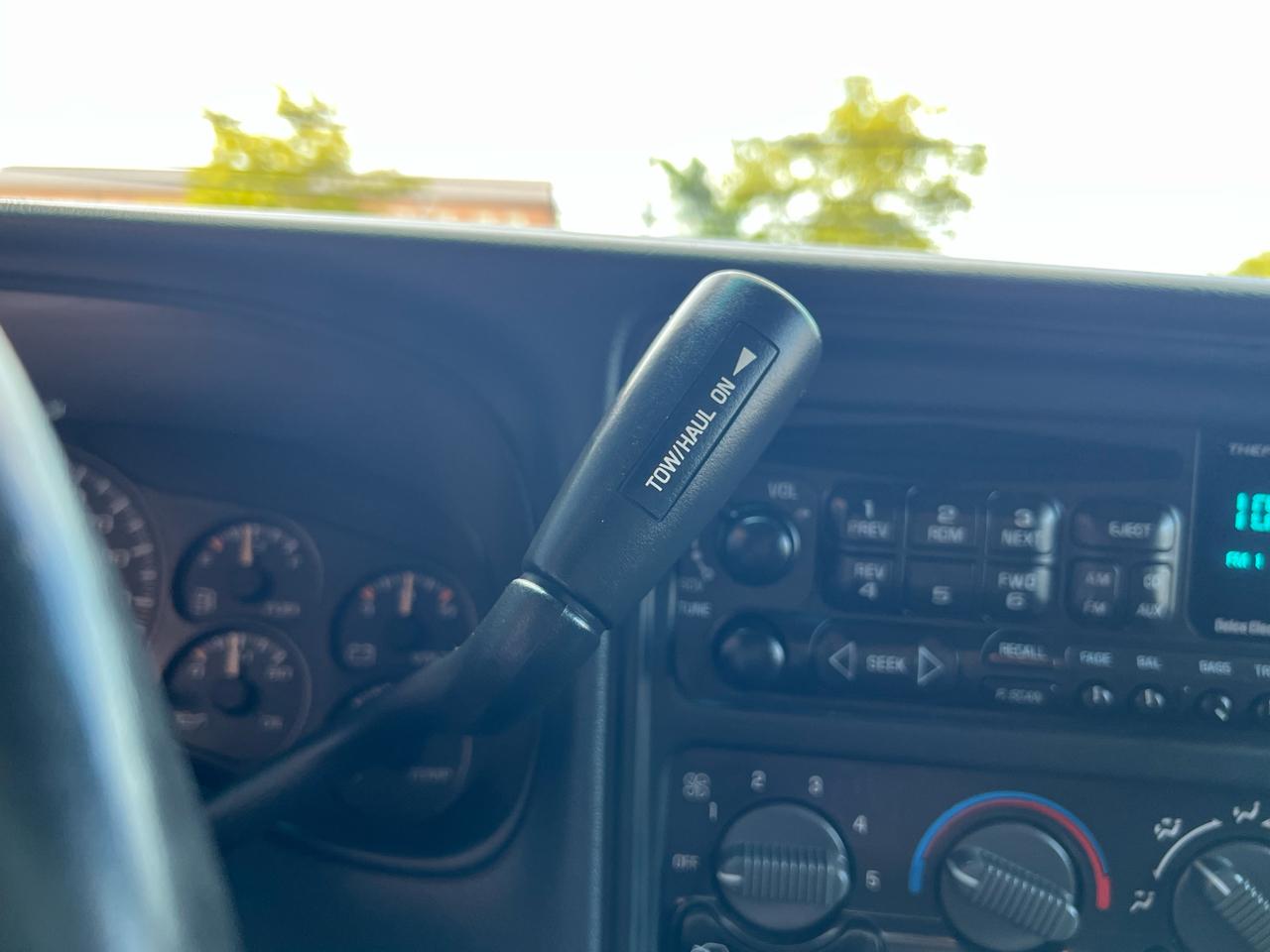 Chevrolet Silverado 2500HD LT Ext. Cab Short Bed 2WD 2002
