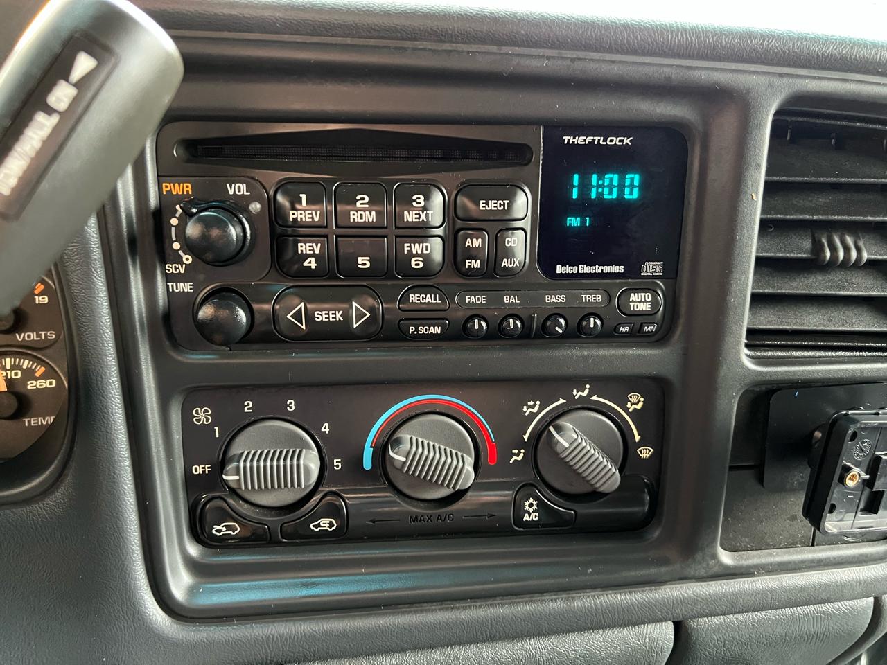 Chevrolet Silverado 2500HD LT Ext. Cab Short Bed 2WD 2002