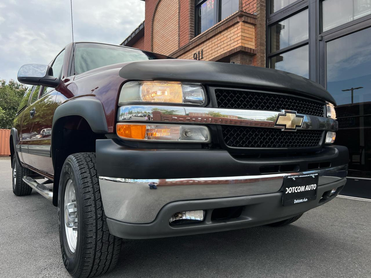 Chevrolet Silverado 2500HD LT Ext. Cab Short Bed 2WD 2002