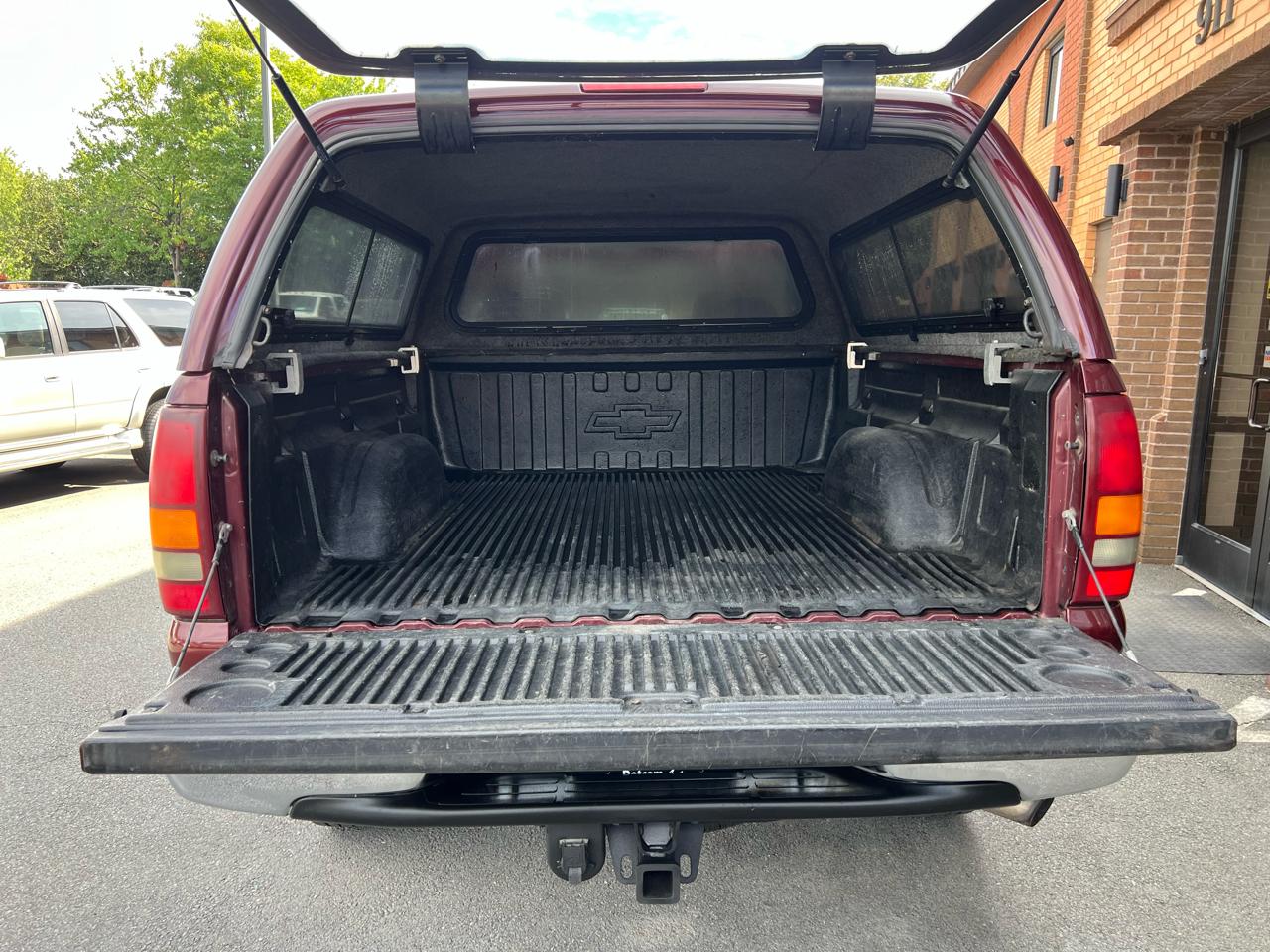 Chevrolet Silverado 2500HD LT Ext. Cab Short Bed 2WD 2002